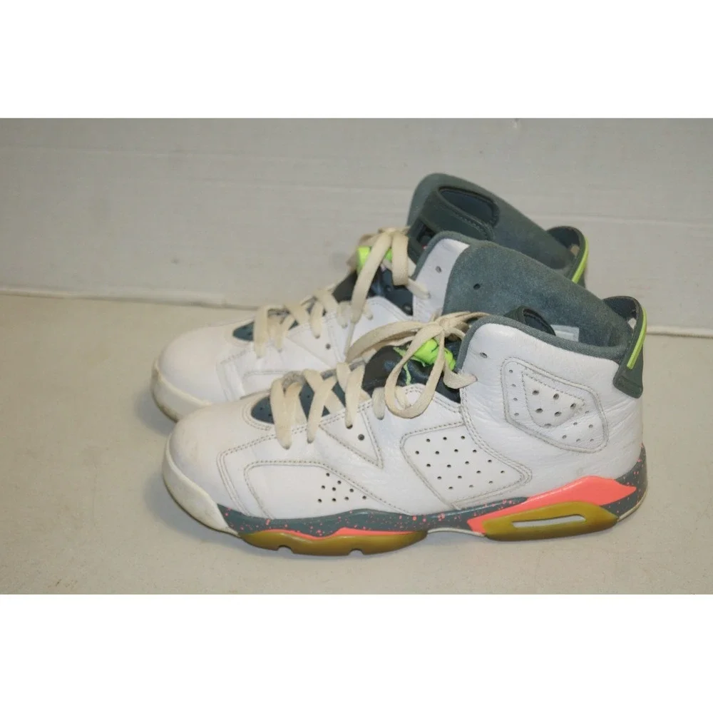 Air Jordan 6 Retro Mango Ghost Green Sneakers Size 6.5y Pre-Owned 384665-114